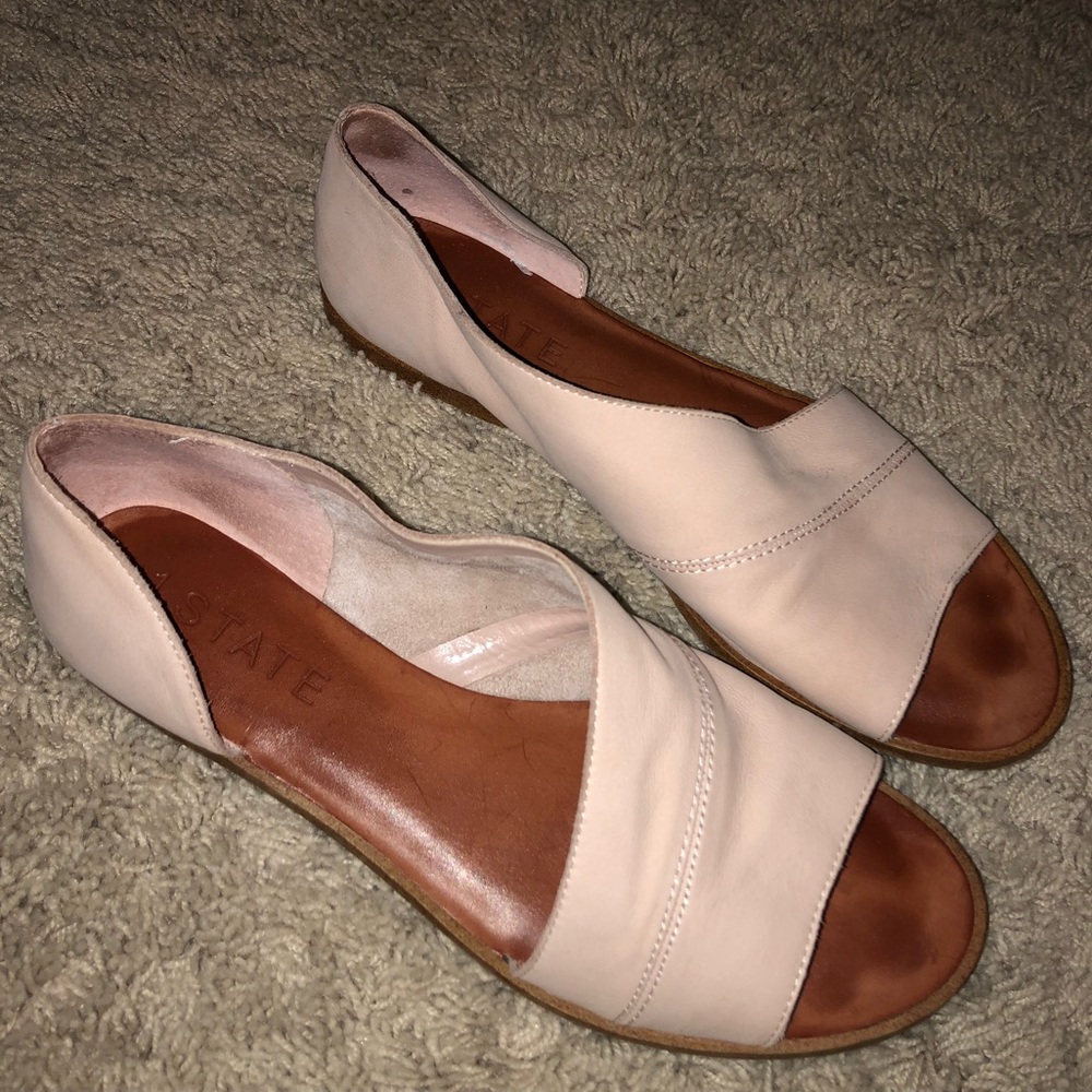 1. STATE Soft Leather Shoes